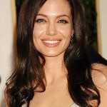 Golden Globes Hair: Angelina Jolie’s Undone ‘Do