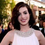 Get the Look: Anne Hathaway at the SAG Awards