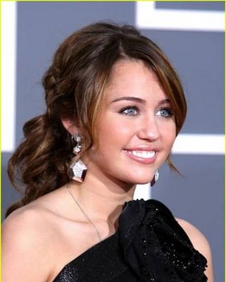 Get the Look: Miley Cyrus at the Grammys