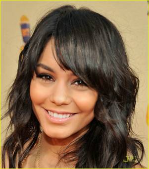 Get The Look: Vanessa Hudgens at the MTV Movie Awards