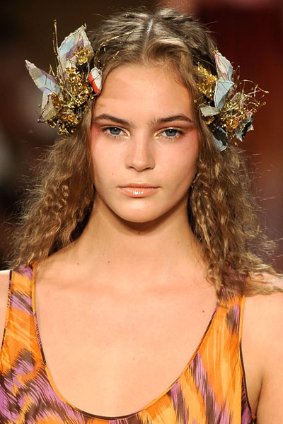 Backstage Beauty at Diane Von Furstenberg: Fashion Week Spring 2010