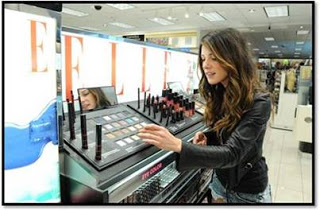 Shenae Grimes Shops The ELLE Cosmetics Counter