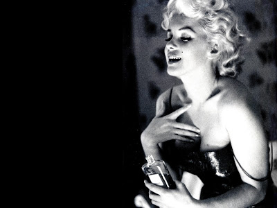 Video: Marilyn Monroe And Chanel No. 5