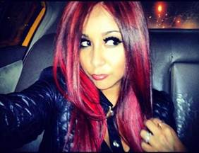 Snooki Dyes Her Hair Red