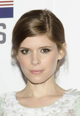 Kate Mara Hairstyle & Makeup For ‘The House Of Cards’ Premiere