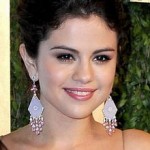 Selena Gomez’ Makeup At The Vanity Fair Oscars Party