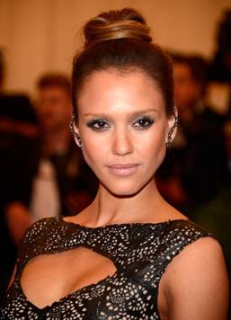 Met Ball 2013 Hairstyle: Jessica Alba