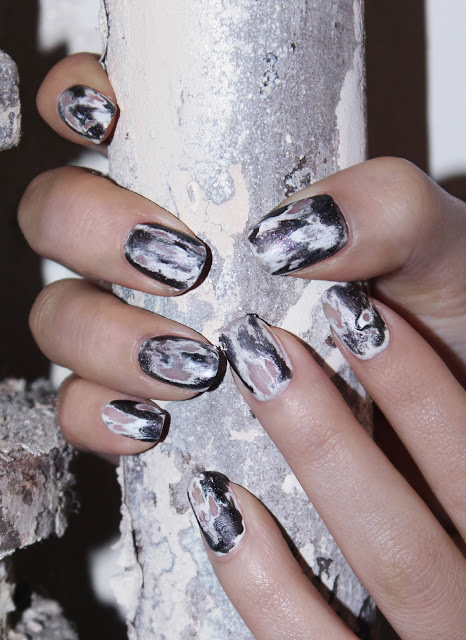 Grunge Nails Halloween How-to