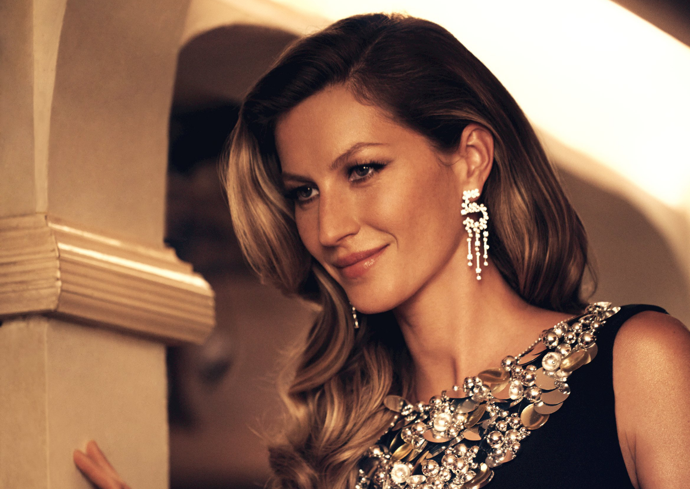 Video: Gisele For Chanel