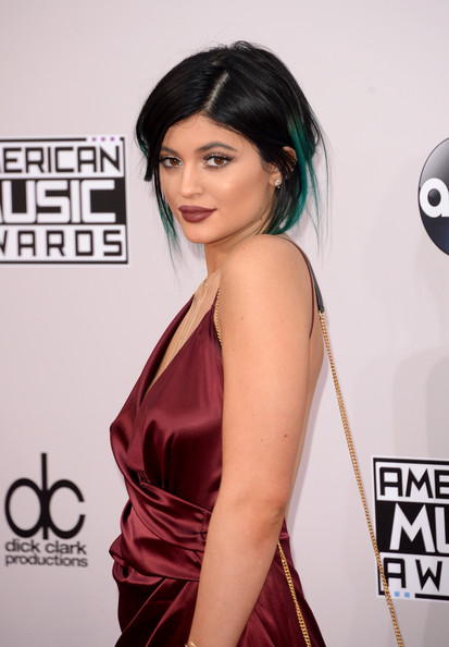 The Trick To Kylie Jenner’s American Music Awards 2014 Makeup Look