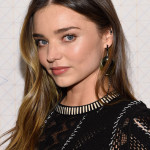 The Trick To Miranda Kerr’s Glossy Bombshell Waves 