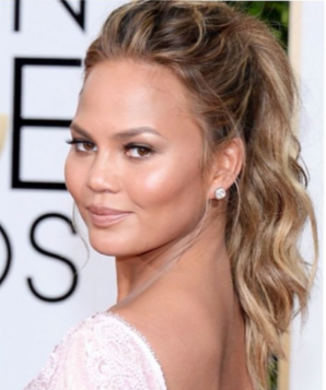 The Secret To Chrissy Teigen’s Pert Pony At The 2015 Golden Globes