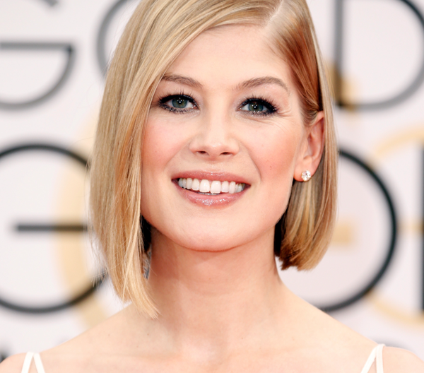 2015 Golden Globes Hair & Makeup: Rosamund Pike