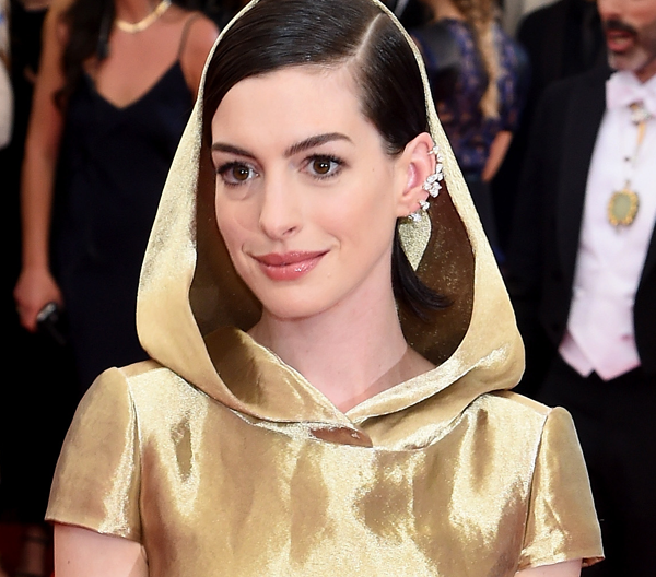 Met Ball 2015 Makeup: Anne Hathaway