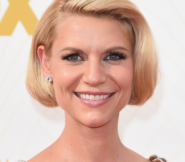 The Trick To Claire Danes’ Palm Springs-inspired Emmys Makeup Look