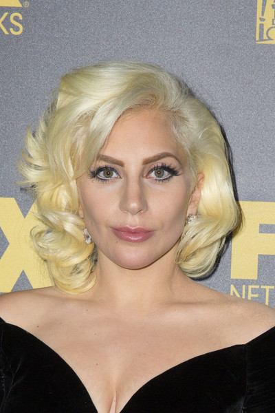 How To Recreate Lady Gaga’s Sophia Loren-inspired Eye At The Golden Globes