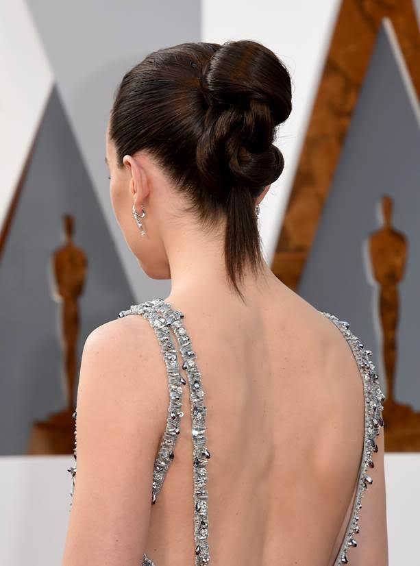 Score The Secret To Daisy Ridley’s Twisted Updo