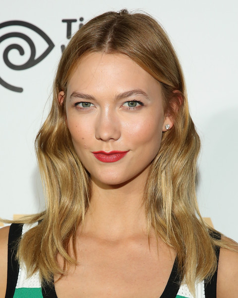 Snag Karlie Kloss’ Model Off-Duty Style