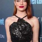 The Trick To Emma Stone’s Super Shiny Lob Look