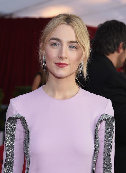 saoirse-ronan-sag-awards-2018-photo