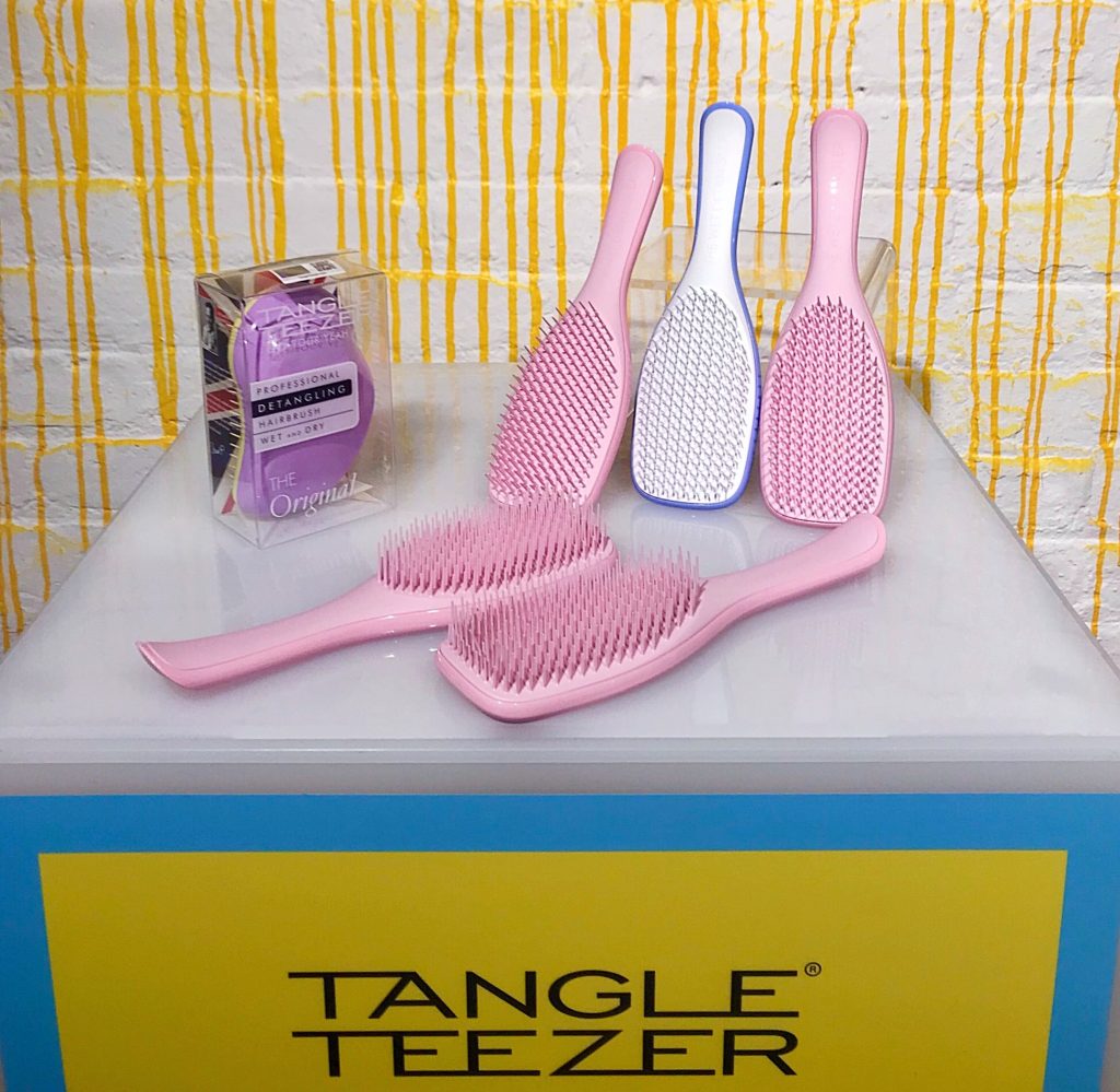 Tangle Teezer's Famous Detangling Brush Now Has A Much-Requested Handle |  Rouge 18