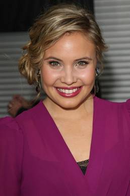 Get the Look: Leah Pipes at the Premiere of Sorority Row