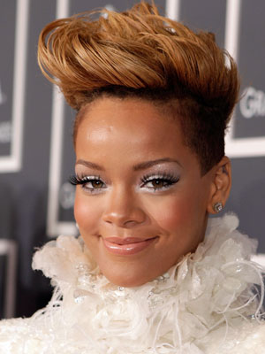 Grammys 2010 Makeup: Rihanna