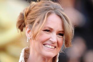 2011 Oscars Hairstyle How-to VIDEO: Melissa Leo