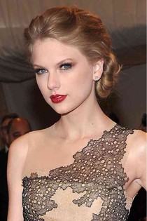 MET Ball 2011: Taylor Swift