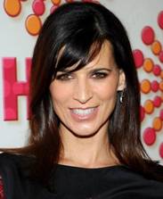 2011 Emmys Beauty: Perrey Reeves