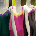 Neon Negligees: La Vérité