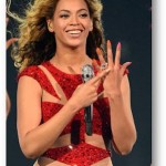 Beyonce’s Pink & Orange Concert Manicure