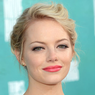 Get The Look: Emma Stone’s Makeup And Hairstyle At The 2012 MTV Movie Awards