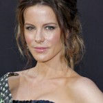 Get The Look: Kate Beckinsale’s Makeup & Hairstyle At The ‘Total Recall’ Premiere