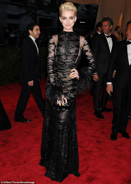 Met Ball 2013: Anne Hathaway Makeup