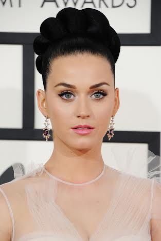 Grammys Beauty 2014: Katy Perry’s Red Carpet & Performance Makeup, Hairstyle & Nails