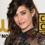 Makeup: Lizzy Caplan At The 2014 Critics Choice Television Awards