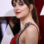 The Trick To Dakota Johnson’s Bangin’ Ponytail