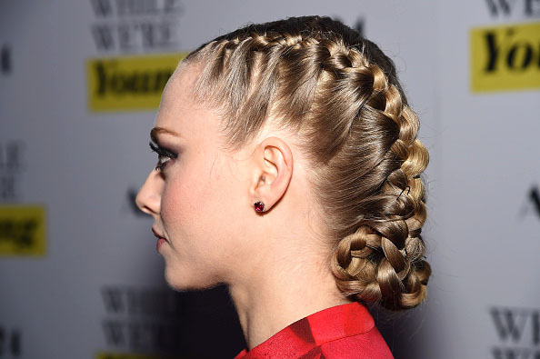 Steal Amanda Seyfried’s Heidi Hotness On The Red Carpet