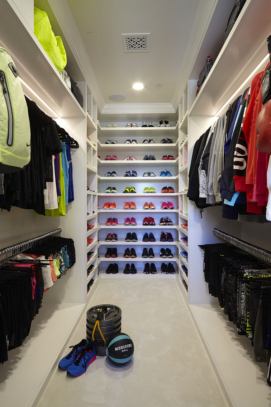 Khloé Kardashian’s Sick Fitness Closet