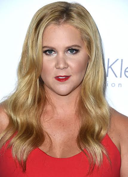 The Trick To Amy Schumer’s Ethereal Eye Effect