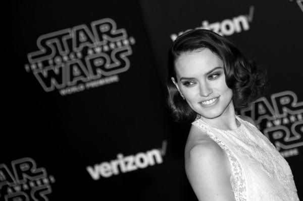 Steal ‘Star Wars’ Star Daisy Ridley’s Life-changing Retro Curls