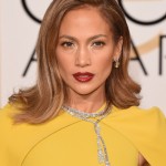 Get Jennifer Lopez’ Golden Globes Hair & Makeup Look