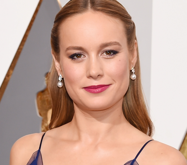 Snag The Secret To Brie Larson’s Stunning Straight-off-the-plane Look