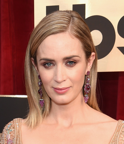 Get Involved With Emily Blunt’s Bronze Smoked-out Eye