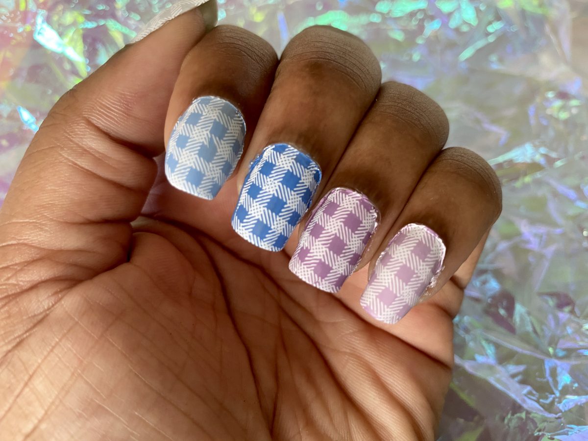 Mani of the Week: Gradient Pastel Gingham